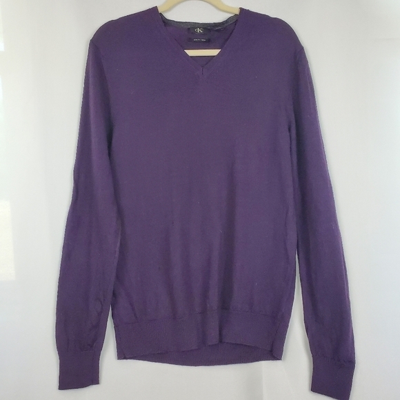 Mens - Calvin Klein 100% Merino Wool Size Medium Purple V Neck Sweater - Picture 1 of 4